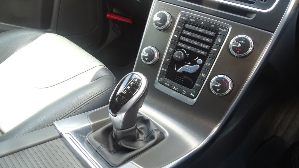Volvo V60 V60 R-design Nav D2 Silver #46