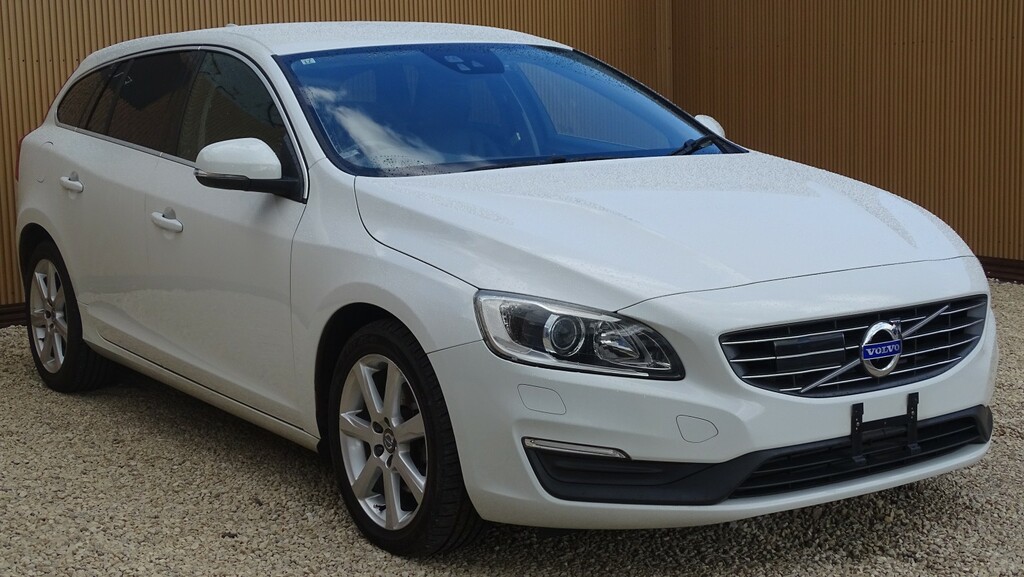 Volvo V60 Estate 2.0 D4 Se Lux Nav 201515 White #5