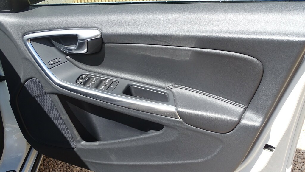 Volvo V60 V60 R-design Nav D2 Silver #30