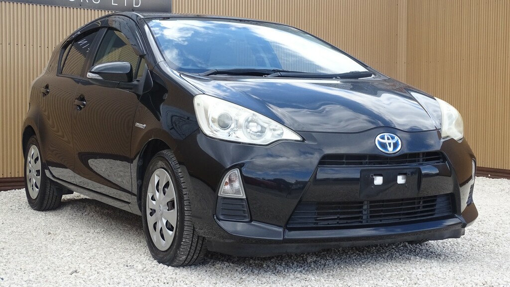 Toyota Aqua Hatchback 201363  #5