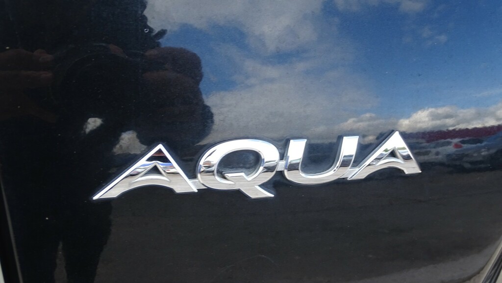 Toyota Aqua 1.5 Hydrid White #25
