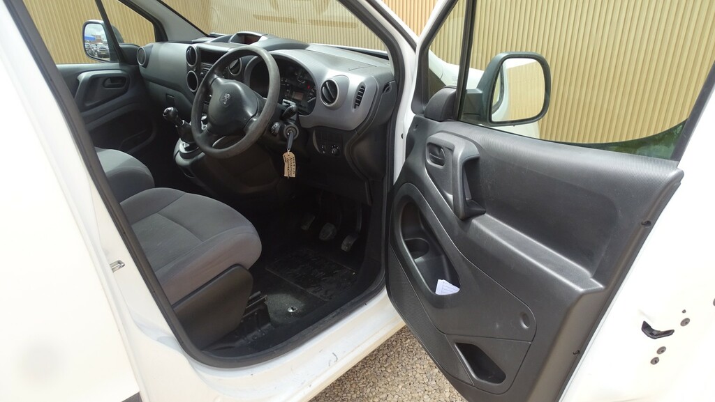 Peugeot Partner Panel Van White #23