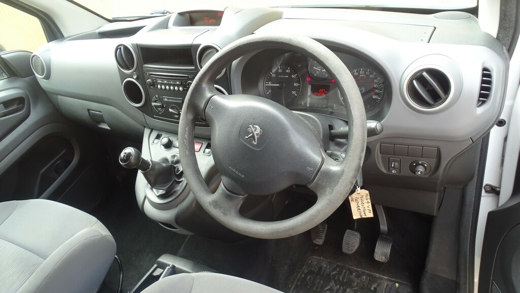 Peugeot Partner Panel Van White #24