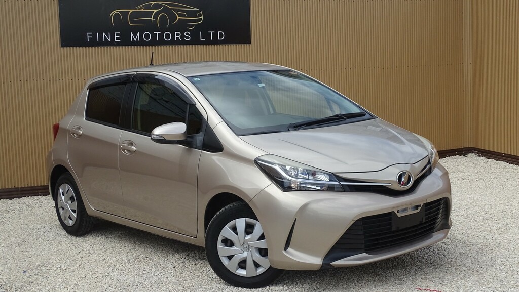 Toyota Yaris 1.3 Dual Vvt-i Design Beige #3