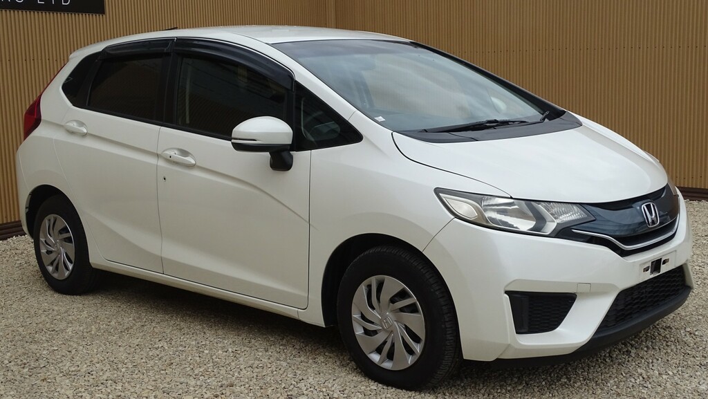 Honda Jazz Hatchback 1.3 I-vtec Es 201414 TEMP008 White #6
