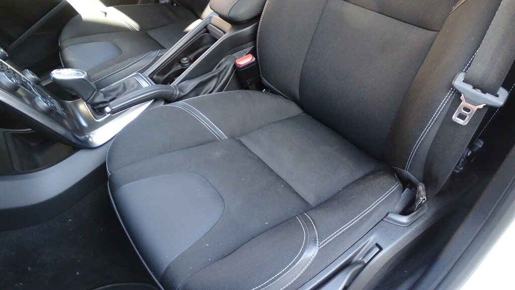 Volvo V40 2L Se Black #22
