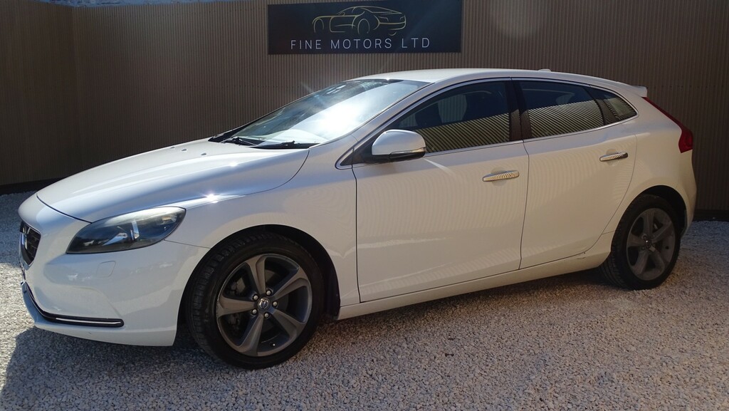 Volvo V40 2L Se Black #8