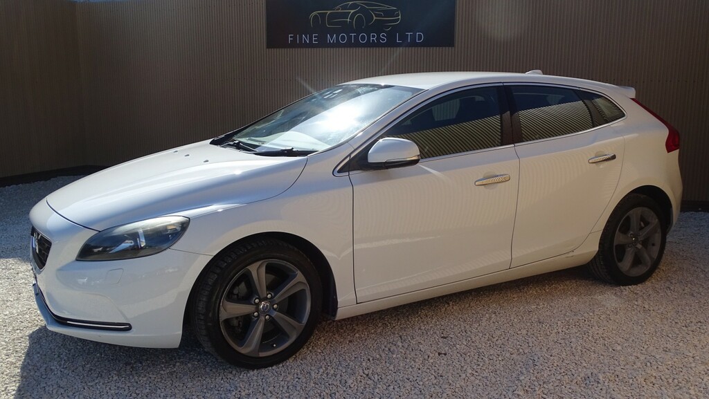 Volvo V40 2L Se Black #9