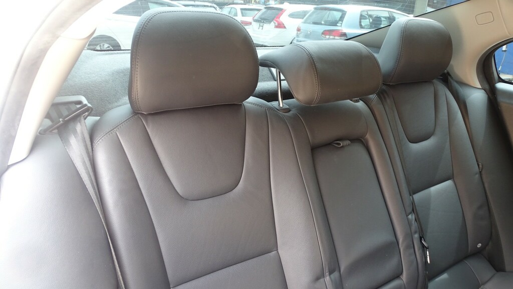 Volvo S60 D4 181 R Design White #25