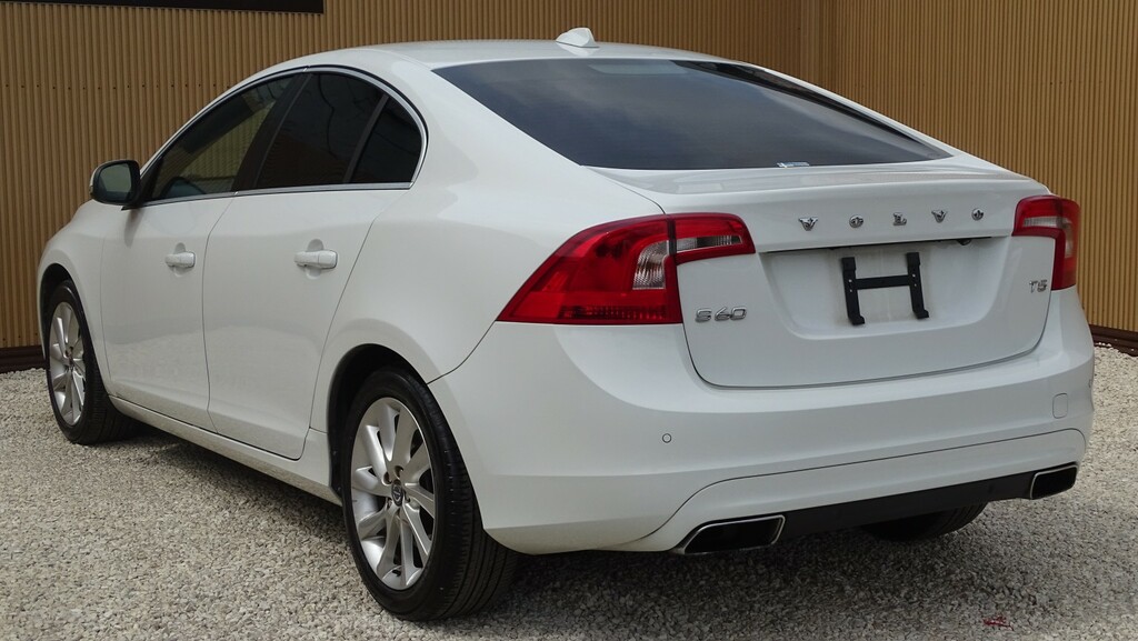 Volvo S60 D4 181 R Design White #15