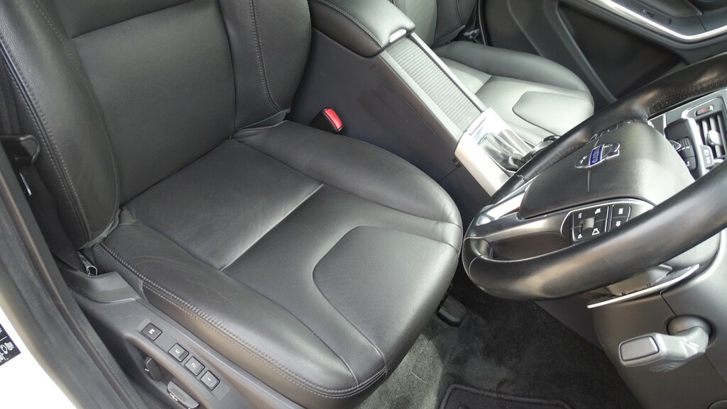 Volvo S60 D4 181 R Design White #22