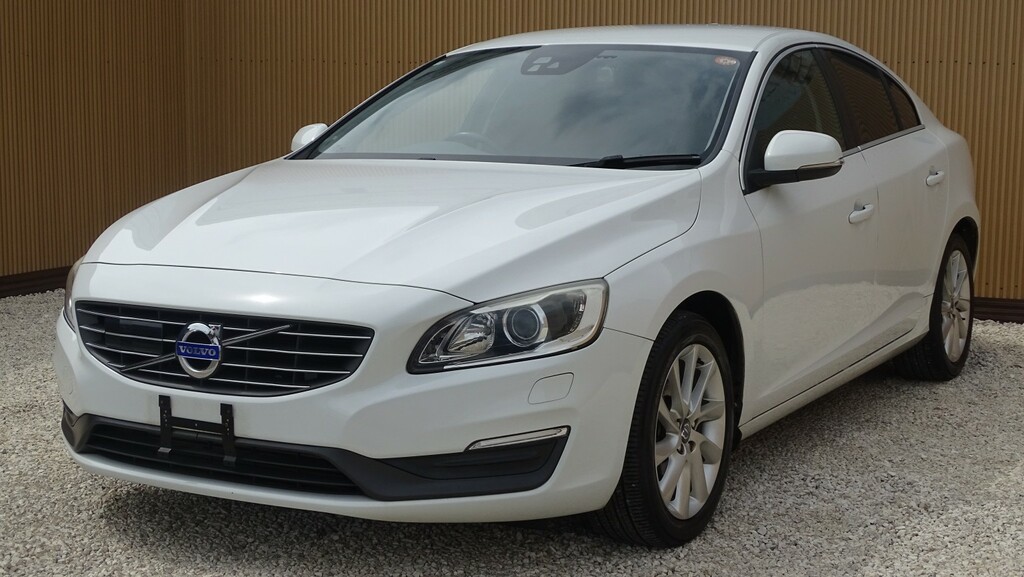 Volvo S60 D4 181 R Design White #10
