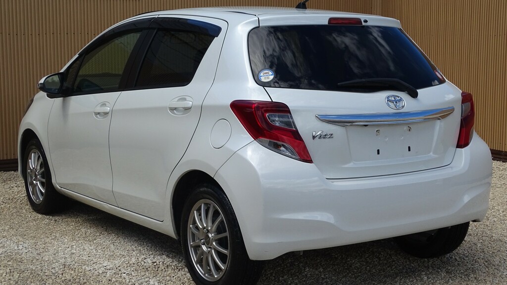 Toyota Yaris Hatchback Red #13
