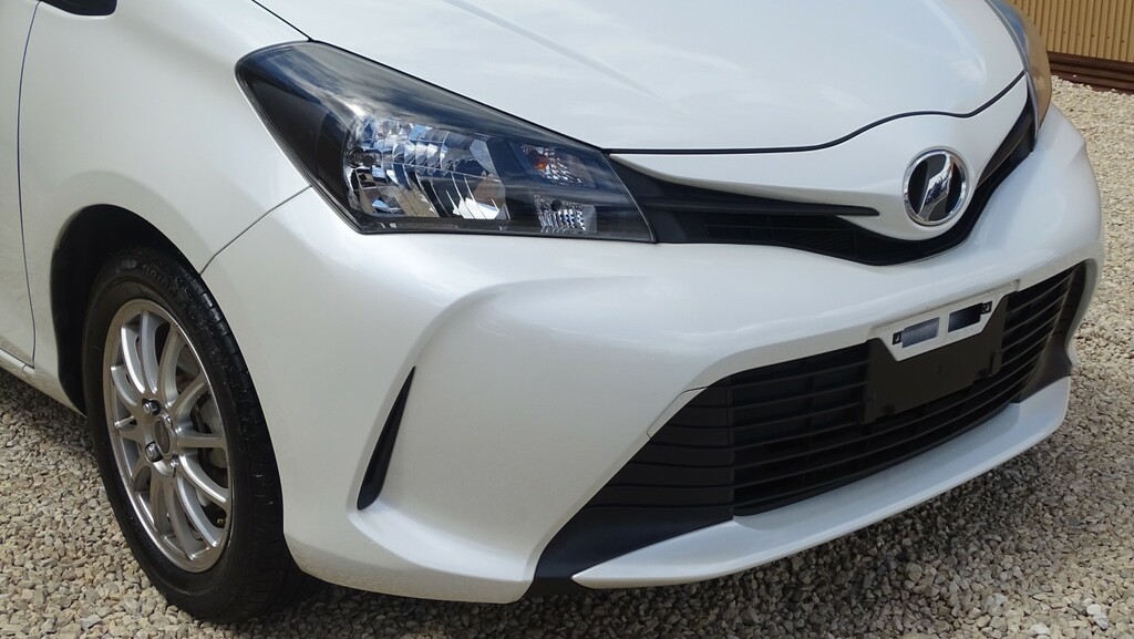 Toyota Yaris Hatchback Red #10