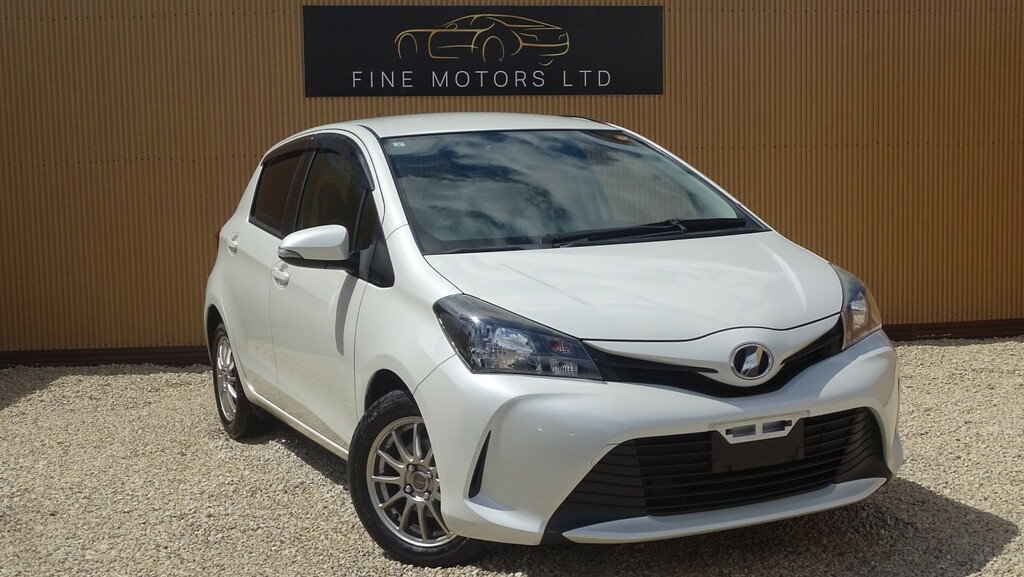 Toyota Yaris Hatchback Red #1