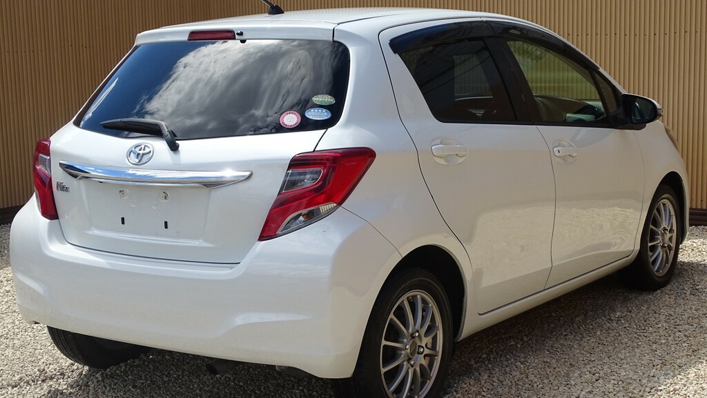 Toyota Yaris Hatchback Red #16