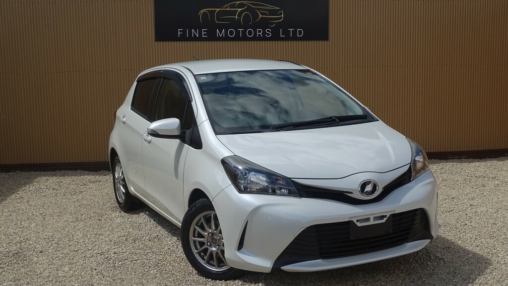 Toyota Yaris Hatchback Red #2