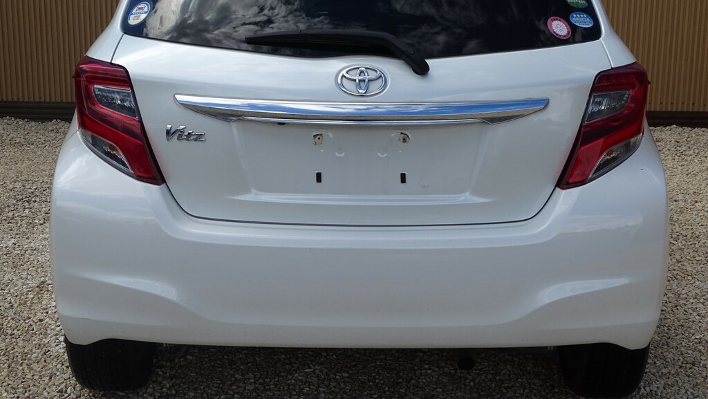 Toyota Yaris Hatchback Red #12