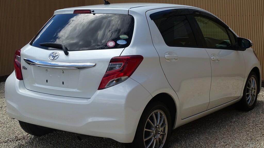 Toyota Yaris Hatchback Red #15