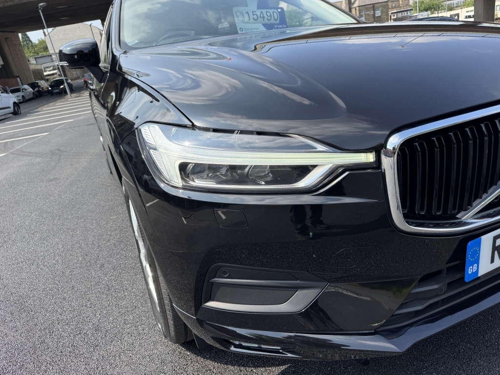Volvo XC60 2.0 T5 Momentum Pro Awd RA19YVJ Black #5