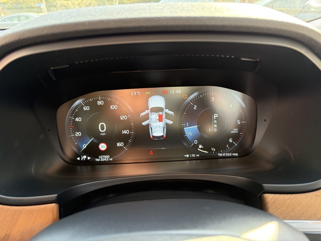 Volvo V90 2.0L D4 Momentum 188 Bhp White #54