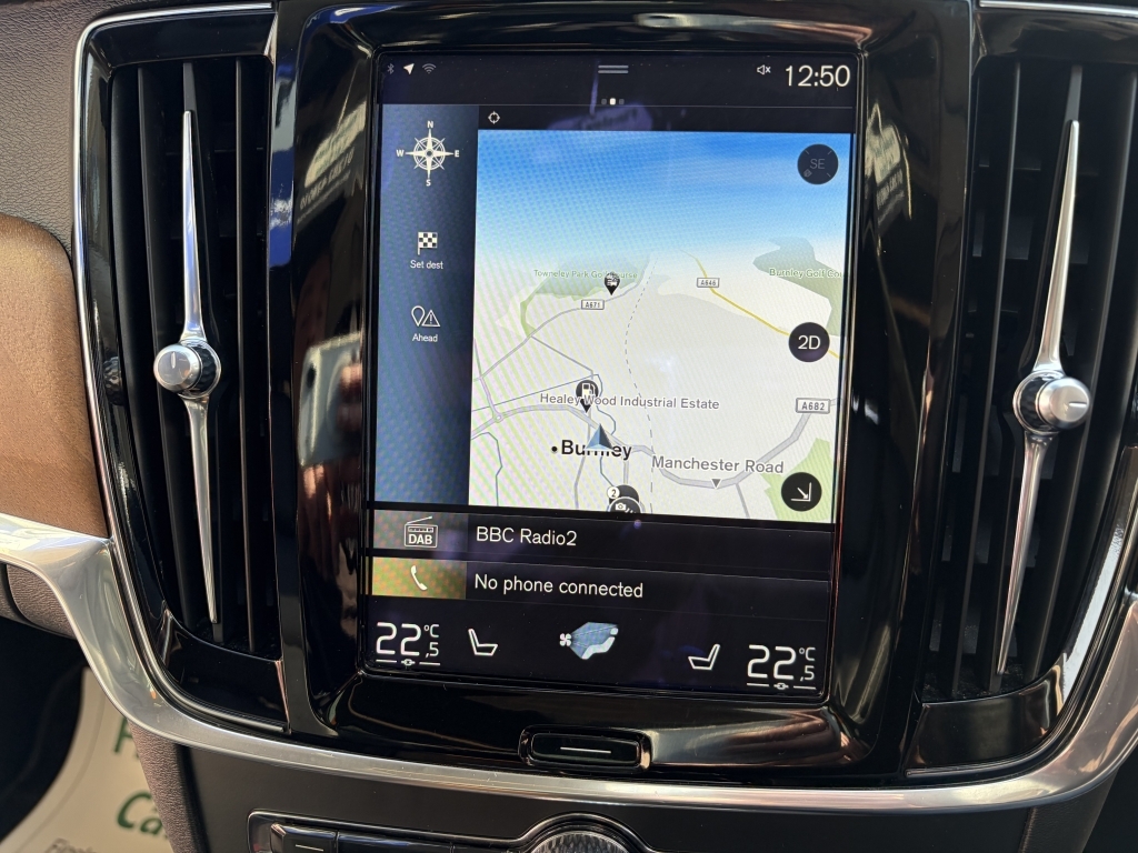 Volvo V90 2.0L D4 Momentum 188 Bhp White #75