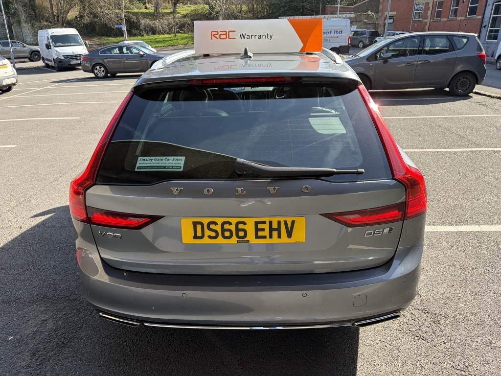Volvo V90 2.0L D4 Momentum 188 Bhp White #9
