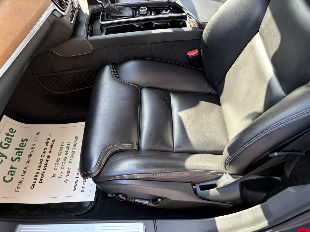 Volvo V90 2.0L D4 Momentum 188 Bhp White #45