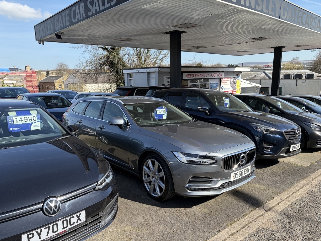 Volvo V90 2.0L D4 Momentum 188 Bhp White #85