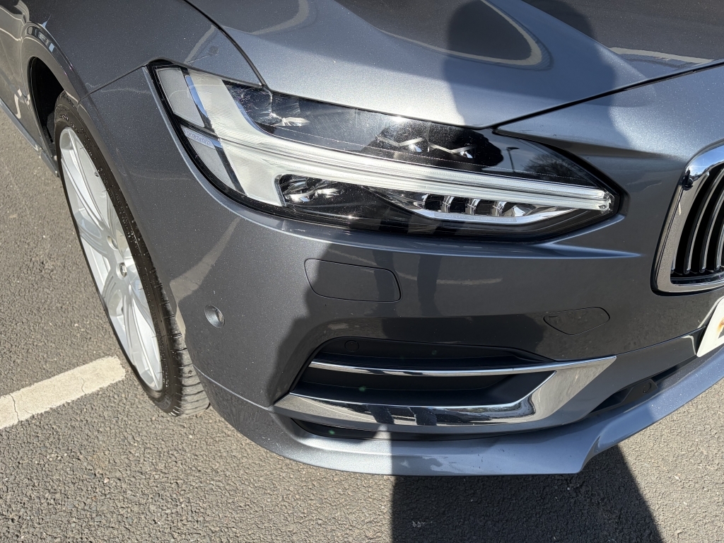 Volvo V90 2.0L D4 Momentum 188 Bhp White #17