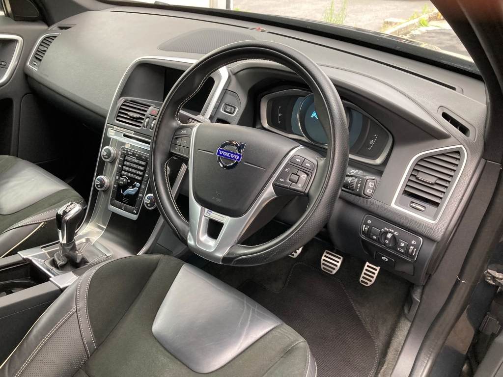 Volvo XC60 Suv 2.4 D5 Se Lux Nav Awd Black #2