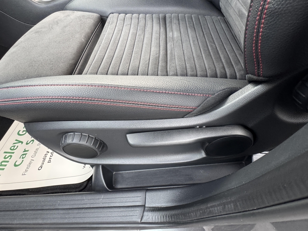 Mercedes-Benz B Class B 180 Amg Line D Grey #31