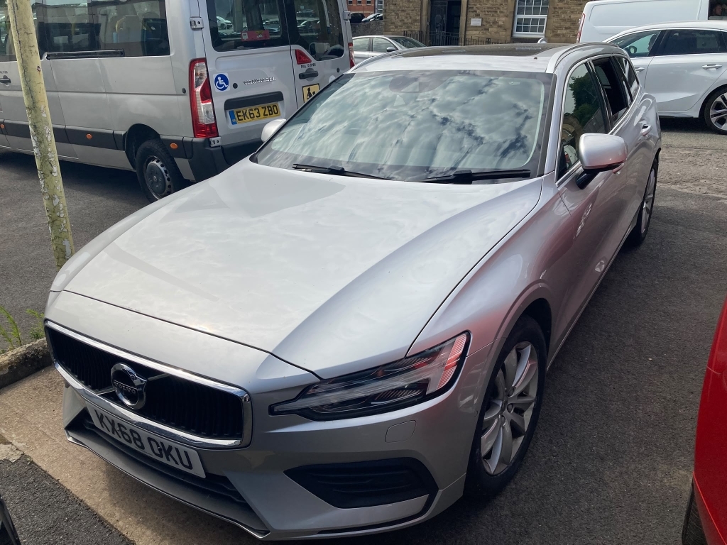 Volvo V60 2.0 D4 Momentum Silver #3