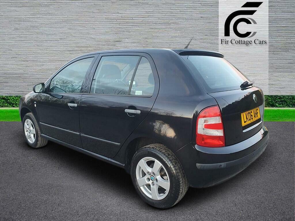 Skoda Fabia Hatchback 1.9 Tdi Pure Drive Elegance 200606 Black #4