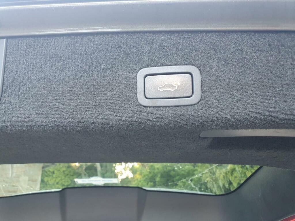 Volvo XC70 2.4 D5 Se Lux Silver #10
