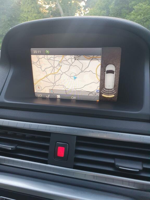 Volvo XC70 2.4 D5 Se Lux Silver #33