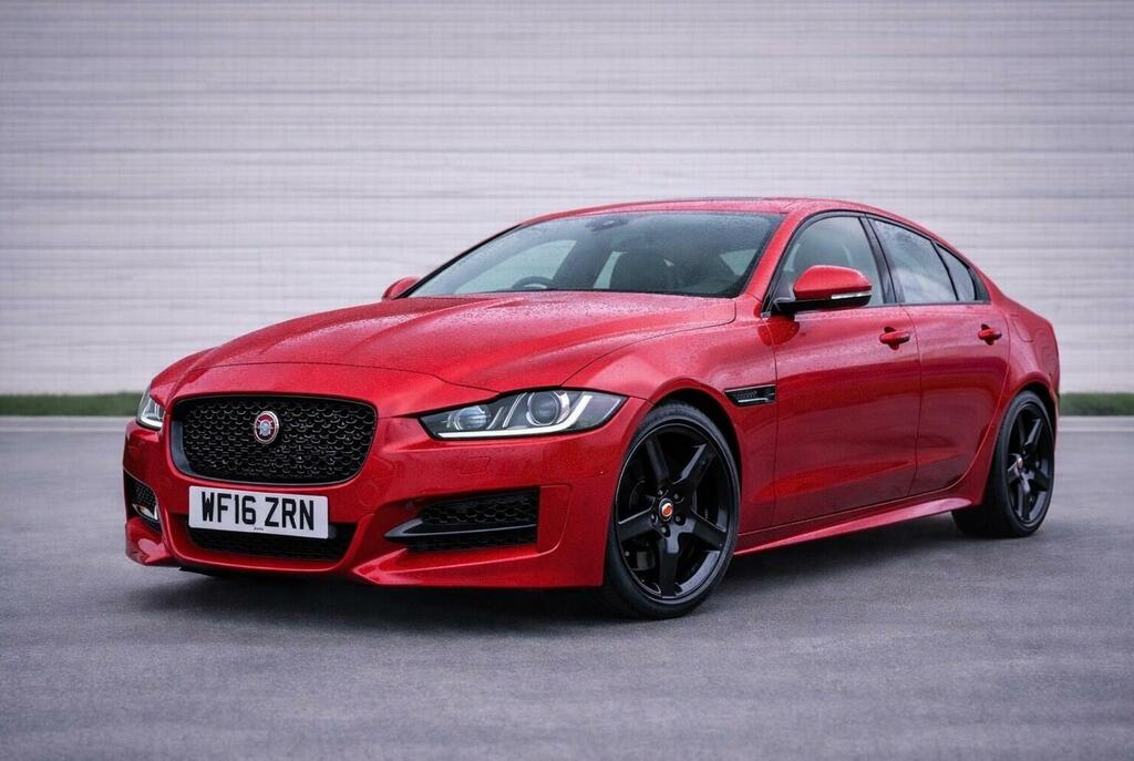 Jaguar XE Saloon 2.0D R-sport Euro 6 Ss 201616 WF16ZRN Red #4