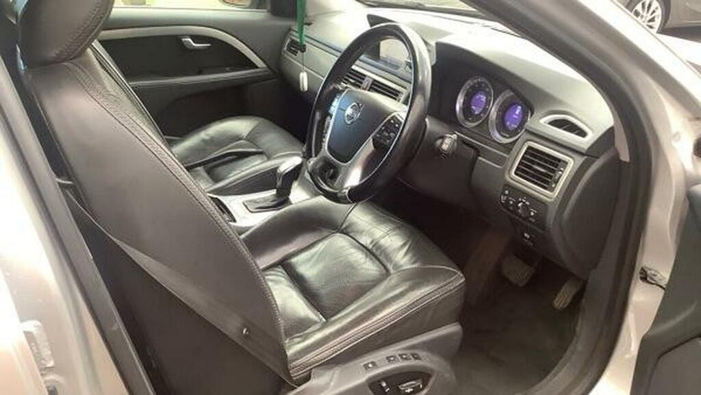 Volvo XC70 2.4 D5 Se Lux Geartronic Awd Euro 5 Silver #2