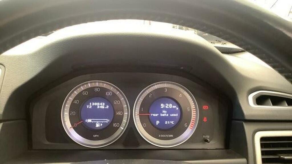 Volvo XC70 D3drive Es 5-Door White #8