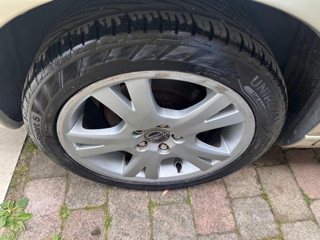 Volvo S60 Saloon 2.0T S 200505 Silver #9