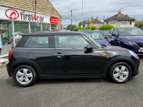 Mini Hatch 2017 67 One Black #6