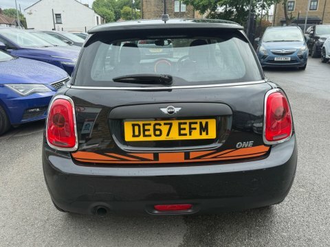 Mini Hatch 2017 67 One Black #5