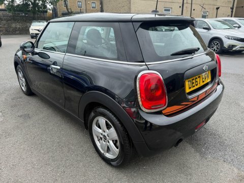 Mini Hatch 2017 67 One Black #4