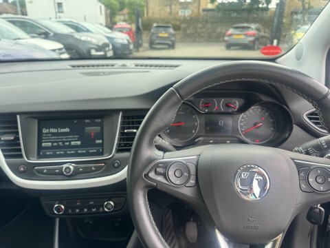 Vauxhall Crossland X 2020 70 Griffin Black #4