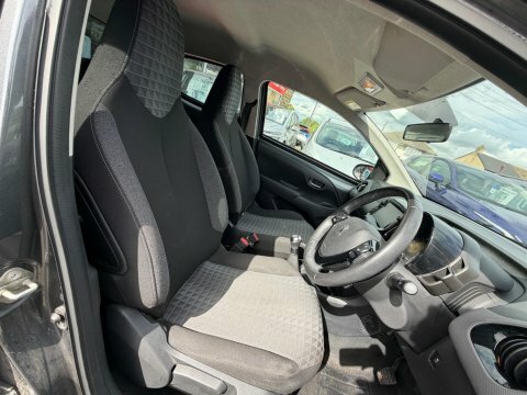 Peugeot 108 Active White #8
