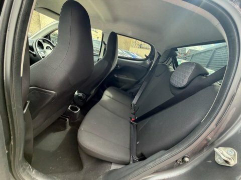 Peugeot 108 Active White #9