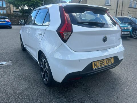 MG MG3 2018 68 Excite White #4