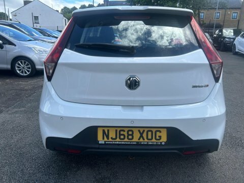 MG MG3 2018 68 Excite White #5
