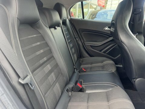 Mercedes-Benz GLA Class 2018 68 Gla White #6