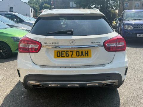 Mercedes-Benz GLA Class 2017 67 Gla White #5
